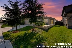 Building Photo - 2041 Rhesus
