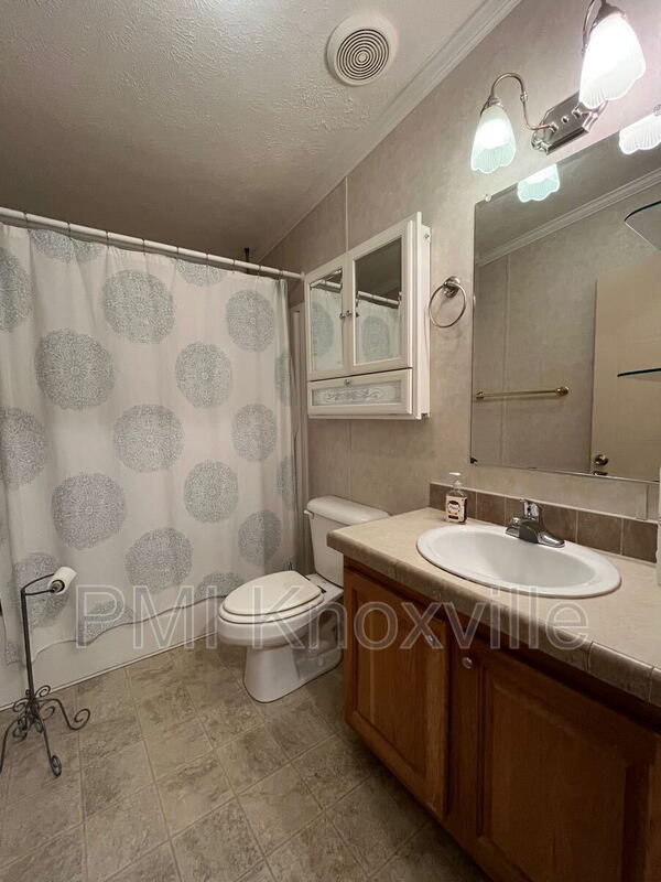 Building Photo - 8821 Trout Rd