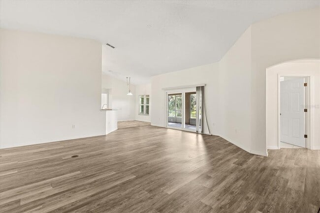 Building Photo - 410 Central Mariners Dr