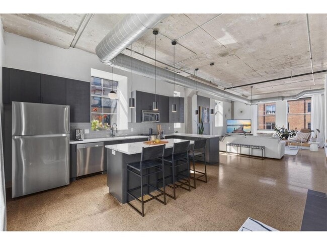 Building Photo - 918 N 3rd St