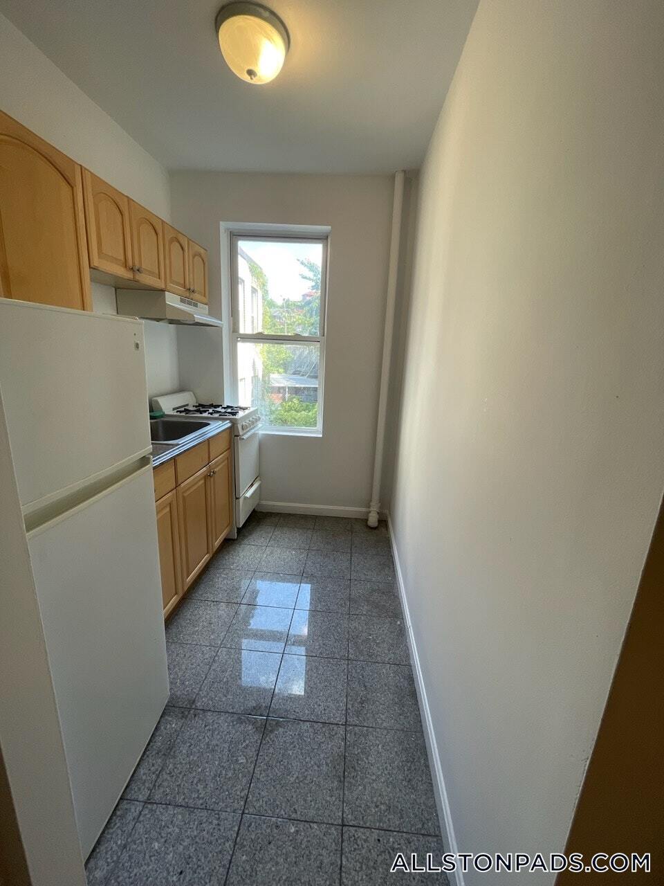 Building Photo - 110 Brainerd Rd