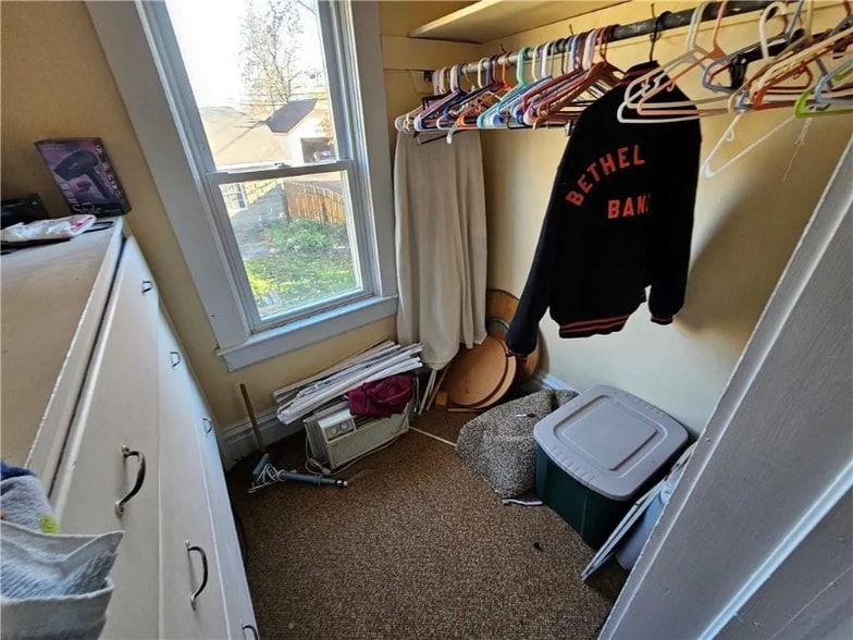 Building Photo - 19 Eagle St