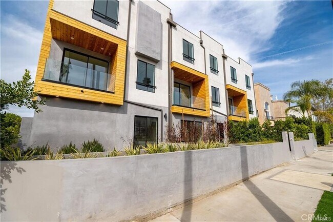 Building Photo - 11858 Flower Ln