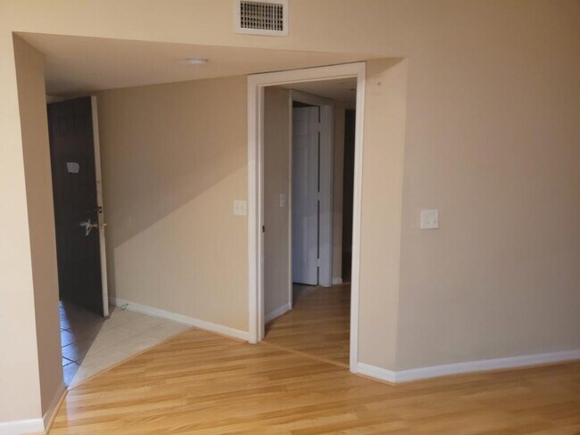 Building Photo - 4167 N Haverhill Rd