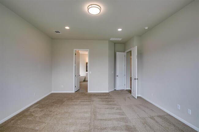 Building Photo - 128 Ridgeview Ct