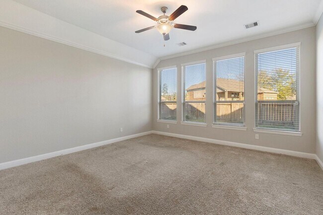 Building Photo - 18855 Collins View Dr