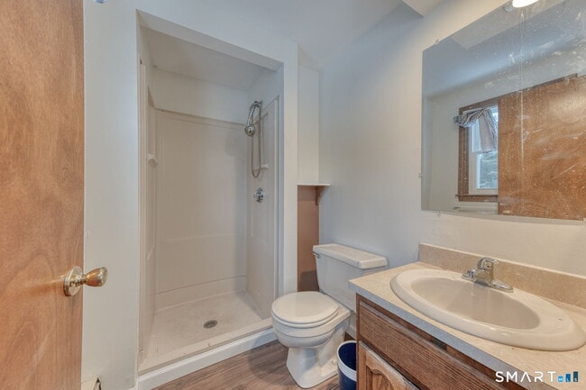 Building Photo - 5 Cutler Ln