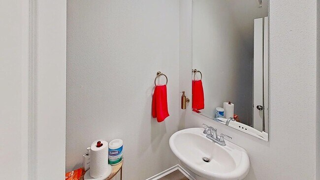 Building Photo - 29378 Bovenzi Wy