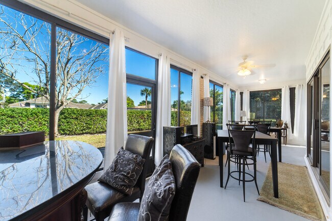 Building Photo - 3000 Conifer Dr