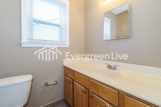 Building Photo - 4654 Chuck Ave