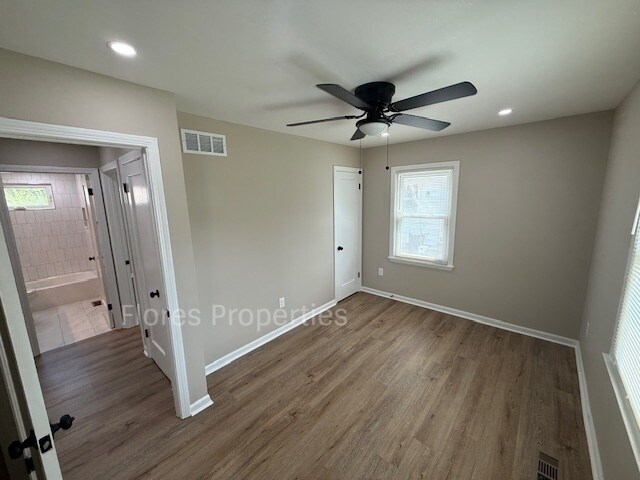 Building Photo - 1018 Urana Ave