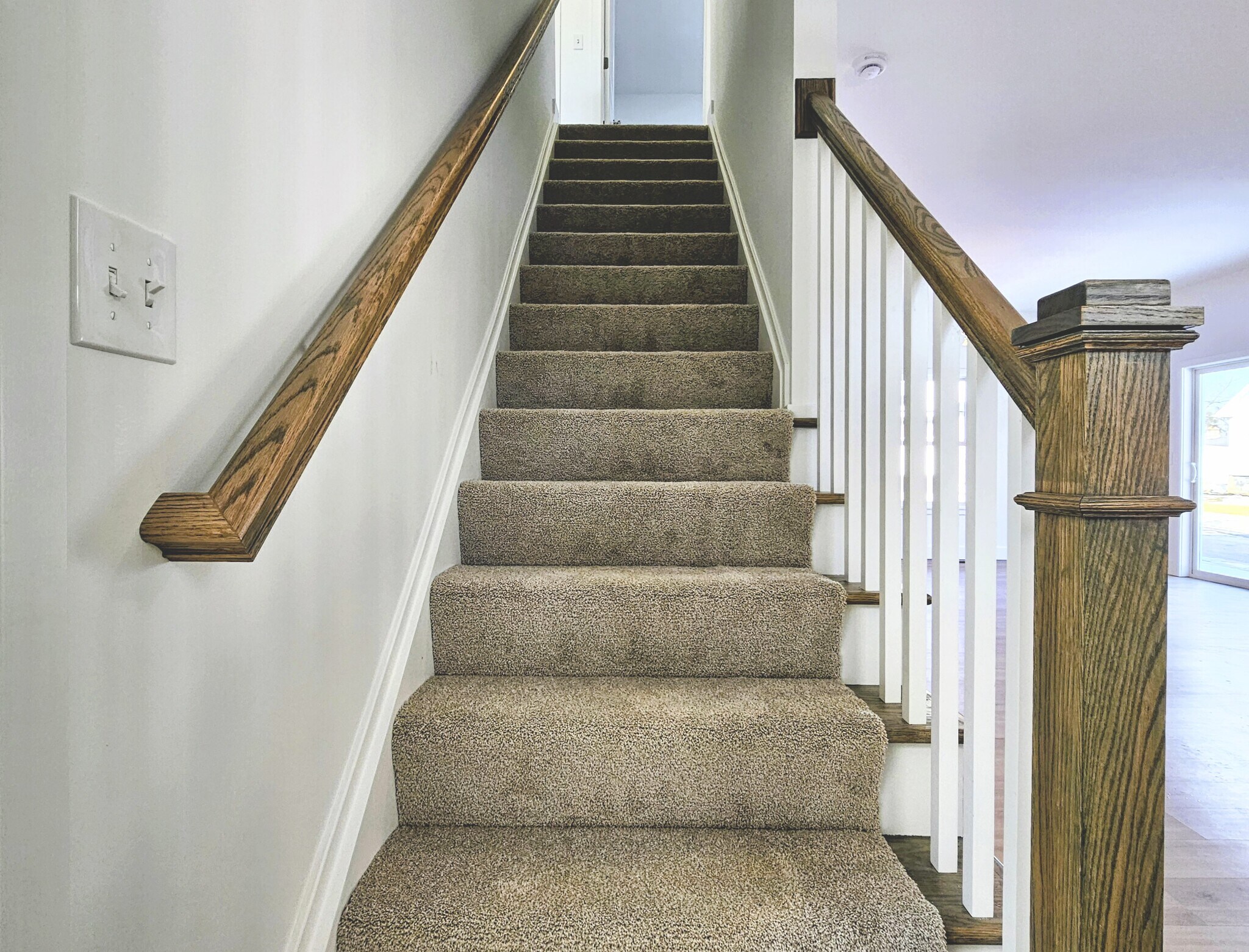 Building Photo - 398 Hensley St