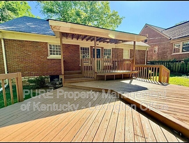 Building Photo - 484 Hart Rd