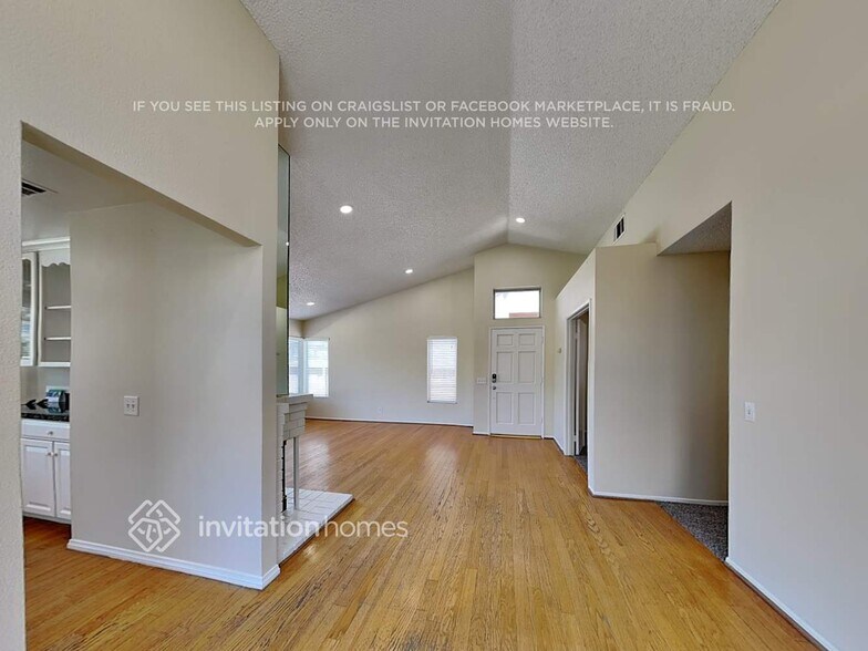 Building Photo - 28121 Orangegrove Ave