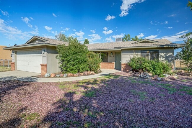 Primary Photo - 3 bedroom, 2 bathroom home in Prescott Valley