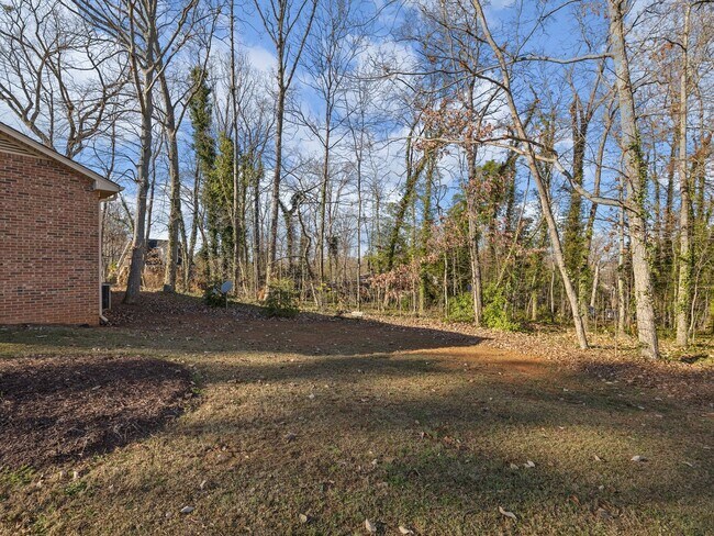 Building Photo - 400A Taylor Rd