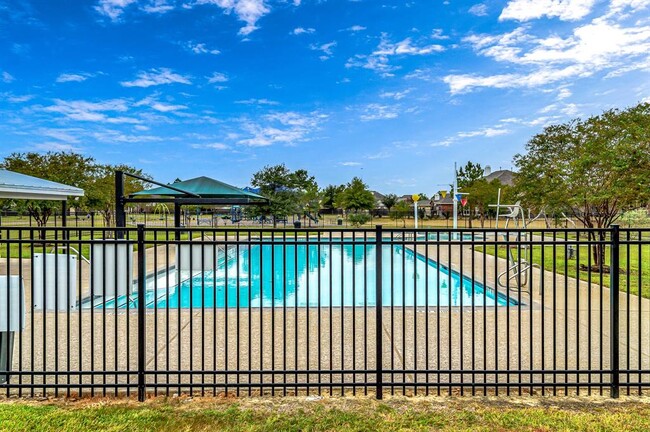 Building Photo - 22435 Stamford Brook Ct