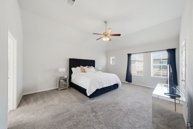 Building Photo - 4011 Centre Glen Dr