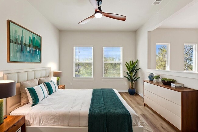 Building Photo - 853 Cypress Ln