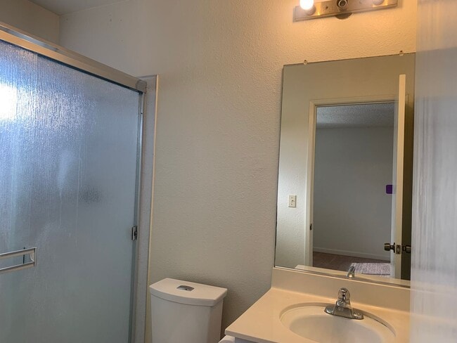 Building Photo - 2813 Pepper Oaks Dr