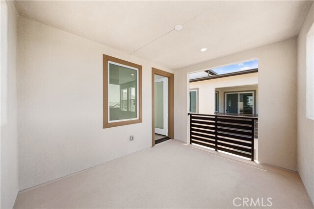 Building Photo - 410 Lobata
