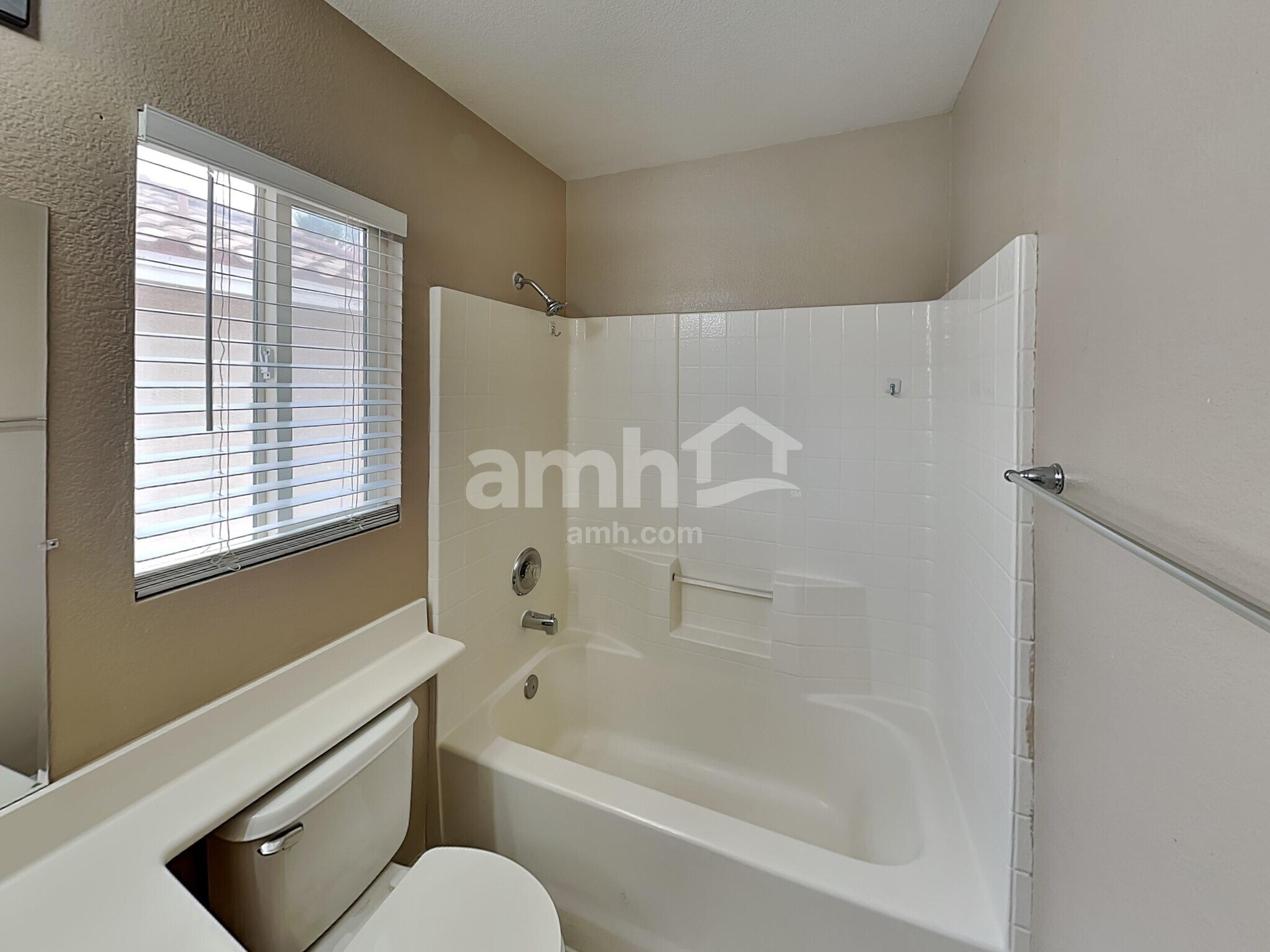 Building Photo - 9740 Powell Plateau Ct