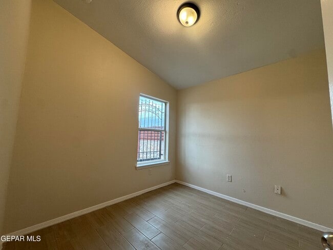 Building Photo - 13098 Oscar Chacon