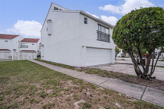 Building Photo - 9519 Citrus Glen Pl