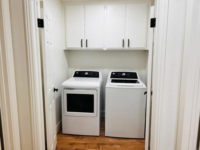 Building Photo - 4587 Cove Dr