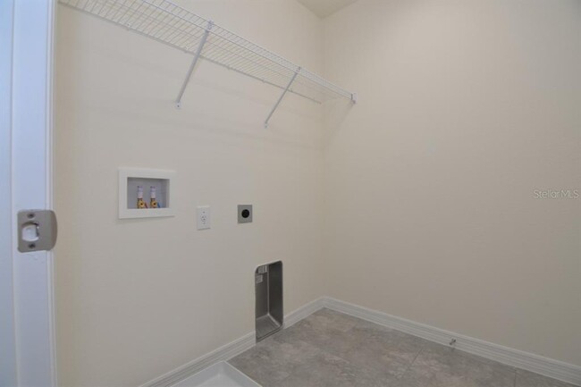 Building Photo - 417 Merry Brook Cir