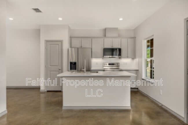 Building Photo - 13554 FM 14