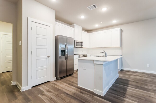 Building Photo - 317 N Centro Cir