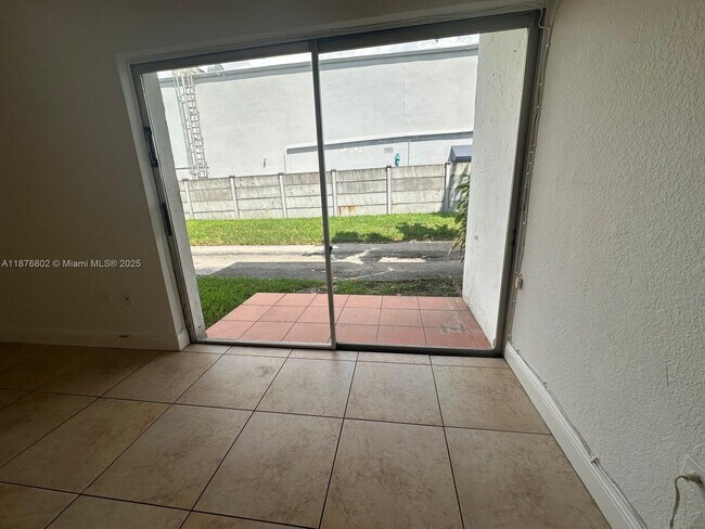 Building Photo - 7215 SW 94th Pl