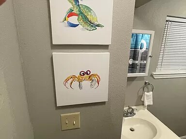 Building Photo - 313 Texas Ave