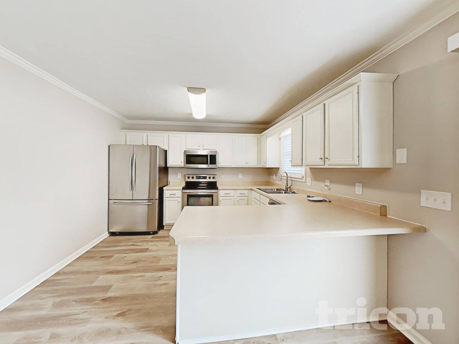 Building Photo - 5013 Claude Dr
