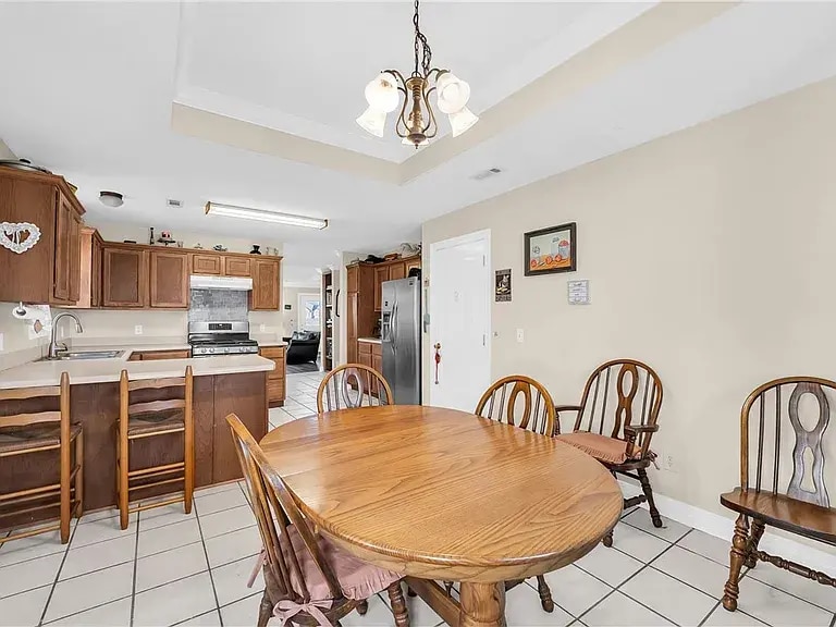 Building Photo - 11058 Rose Ct