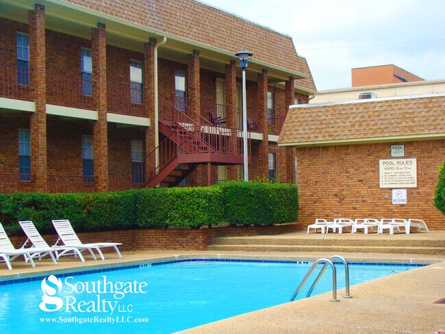Building Photo - Hardy Manor Apartment Homes
