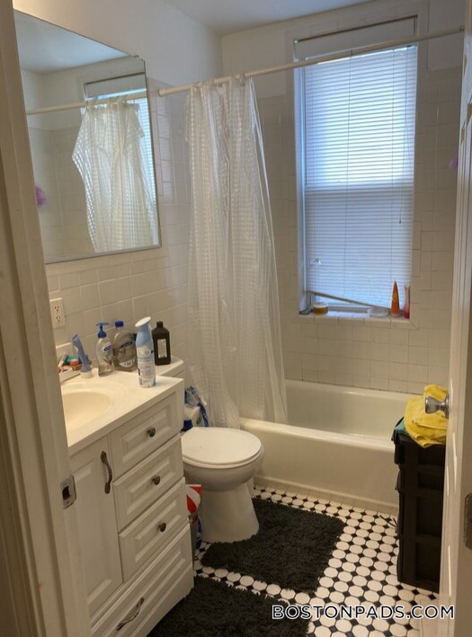 Building Photo - 151 Park Dr