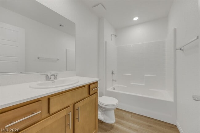 Building Photo - 3269 La Cura Ave