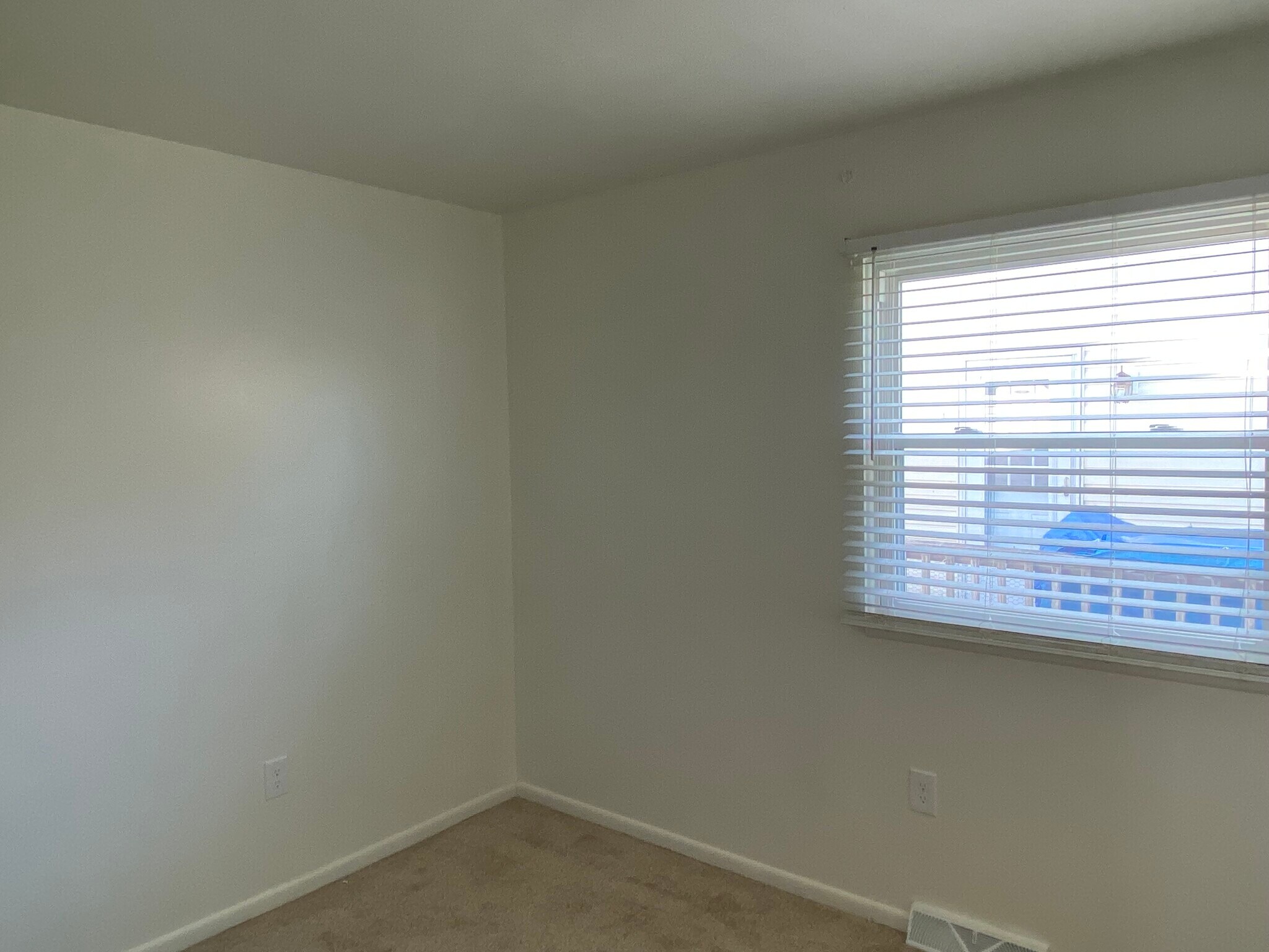 Building Photo - 1416 E 35th St