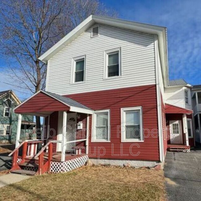 Building Photo - 7 Oak Street