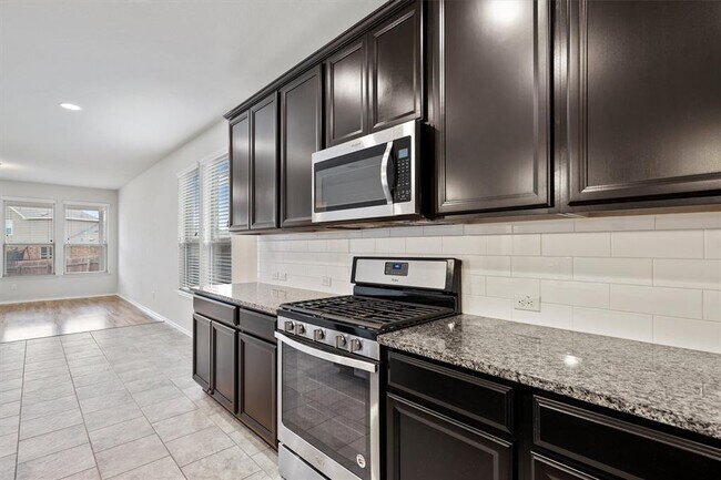 Building Photo - 213 Methodius Dr