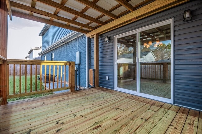 Building Photo - 350 W Kinniburgh Dr