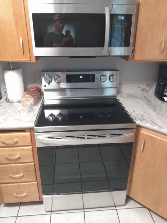 Building Photo - 1201 N 15th St