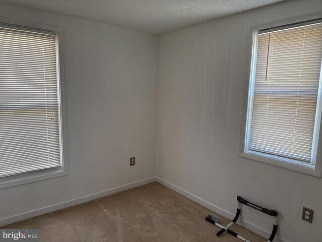 Building Photo - 310 Ridge Ave
