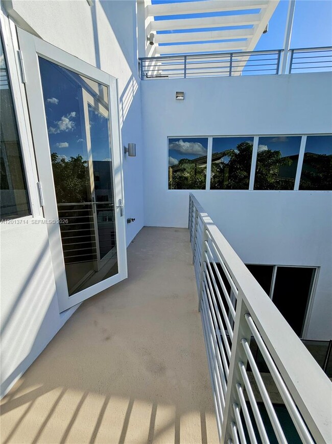 Building Photo - 10289 NW 75th Terrace