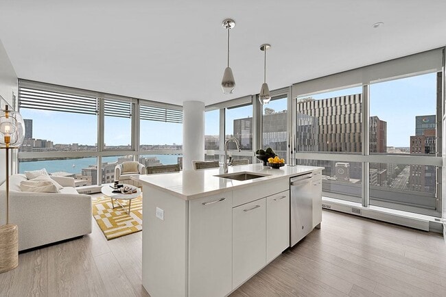 Interior Photo - One65 Main