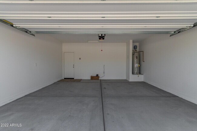 Building Photo - 24147 W Verlea Dr