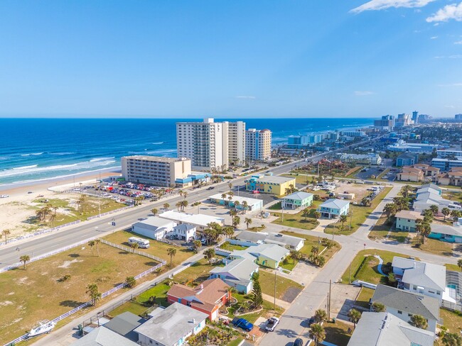 Building Photo - Coastal Charm ?with OCEAN VIEWS Meets Mode...