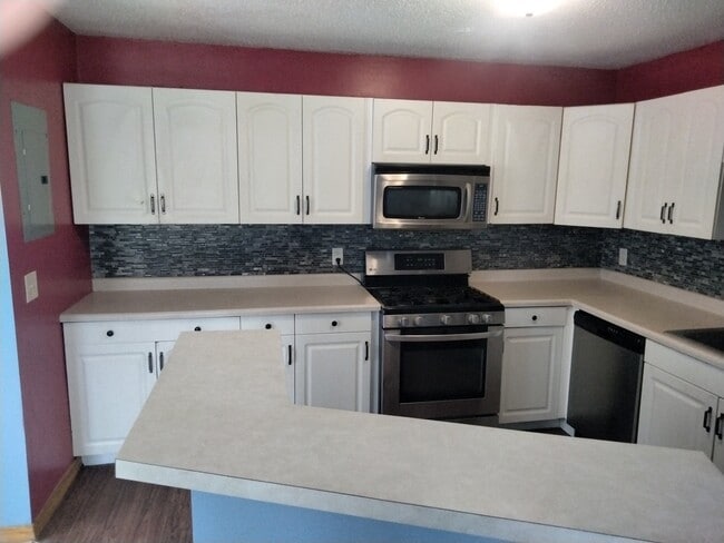 Building Photo - 7404 72nd Ln N